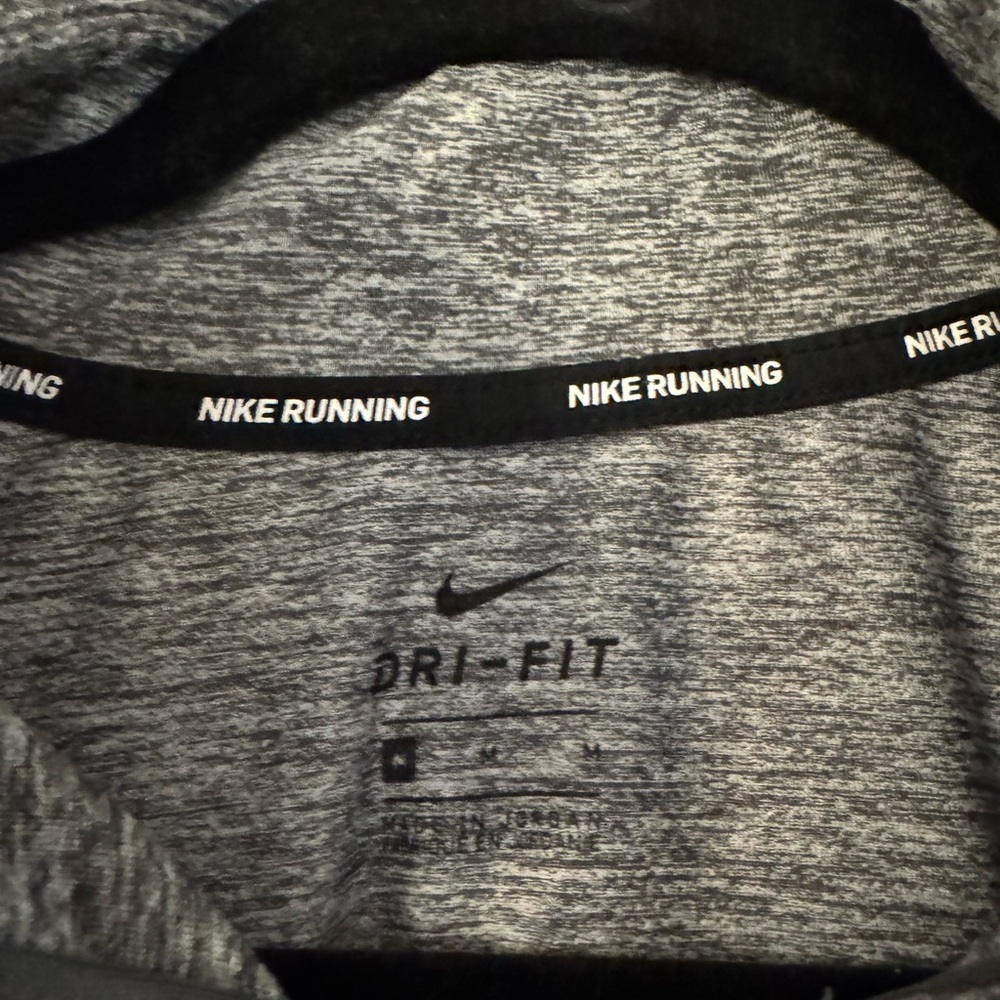 Nike Performance Quarter-Zip - Picture 2 of 3